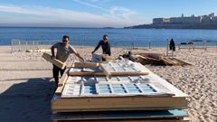 Empieza el montaje de la falla de San Xo�n en Riazor