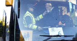 Los conductores de los autobuses escolares controlados por Tr�fico tuvieron que someterse a controles de alcoholemia. 