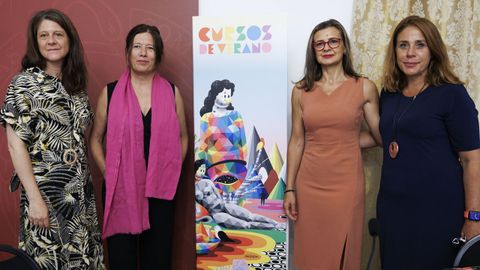 De izquierda a derecha: Luc�a Losoviz, directora general de Derechos de la Infancia y la Adolescencia del Ministerio de la Juventud e Infancia; Mar Espa�a, directora de la Agencia Espa�ola de Protecci�n de Datos; Carmen Mart�nez, delegada del Gobierno contra la Violencia de G�nero del Ministerio de Igualdad y Cira Garc�a, magistrada del Juzgado de Violencia sobre la Mujer n� 1 de Getafe