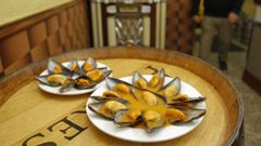 Los tigres rabiosos del bar Trafalgar esconden la receta para triunfar 50 a�os en la r�a da Rai�a