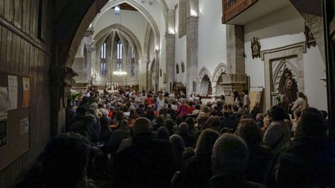 La banda de la Guardia Real actu� en la iglesia de San Pedro
