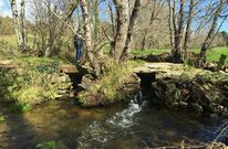 Jos� Antonio Roca en un paseo por O Care�n, donde confluyen A Coru�a, Pontevedra y Lugo. 