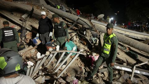 Im�genes tras el doble terremoto de magnitudes 7,2 y 7,5 producidos en Venezuela 