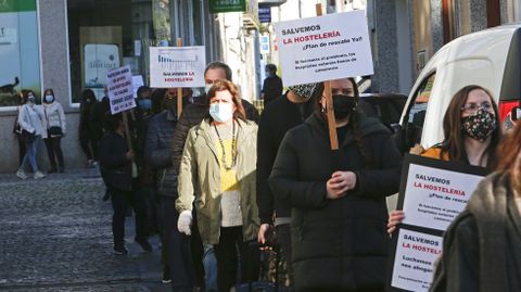 Manifestaci�n de hosteleros y comerciantes de Caldas por las medidas anti Covid