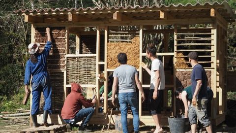 Bioconstrucci�n de Creando Floresta