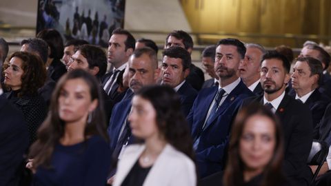 Abucheos contra Maz�n en el funeral: ��Has matado a mi hermana y a mi sobrino!�