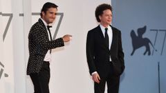 El director mexicano Michel Franco (a la derecha) y el actor Diego Boneta, a su llegada a la presentacin en Venecia de su filme Nuevo orden