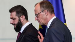 El presidenet de Siria, Al Sharaa, que fue en su d�a aliado de la red terrorista Al Qaida y de la milicia sucesora Hayat Tahrir al Sham con el canciller alem�n