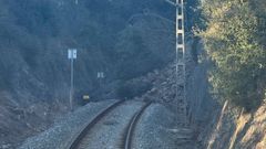 Desprendimiento de rocas sobre las v�as, entre las estaciones de Tordera y Ma�anet (Barcelona).
