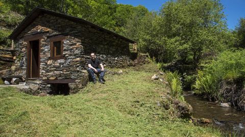 O mu��o toma as s�as aguas do r�o Selmo, que nace na Serra do Courel e desemboca no Sil en territorio do Bierzo