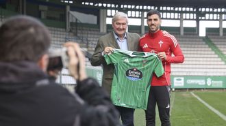 Manuel Ansede y Fabio Gonz�lez en la presentaci�n del jugador