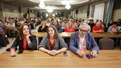 Lara M�ndez, junto a Carmela L�pez y Miguel Fern�ndez, en el comit� provincial del PSOE de Lugo que eligi� la lista al Congreso y al Senado
