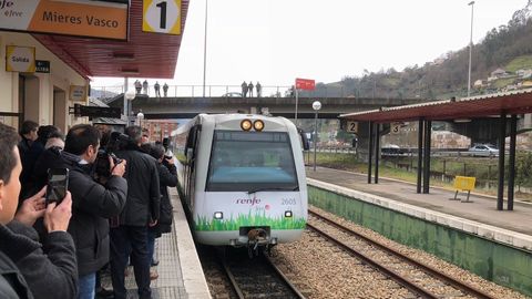 Tren de gas natural licuado