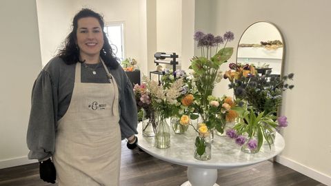 Tirsá Garabito, propietariia de la nueva floristería Mi Consuelo (Juan Díaz Porlier, 22).