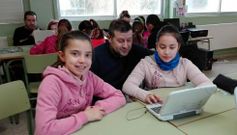Los alumnos ense�aron a programar a sus padres en las aulas.