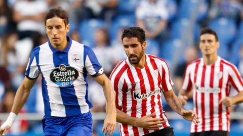 MOSQUERA 5. Uno de sus partidos ms discretos en el Deportivo. Apenas pudo poner criterio en el juego y solo dej algunos destellos en la distribucin.