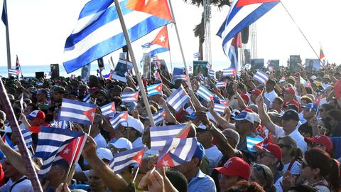Participantes nunha manifestaci�n da Plataforma Antiimperialista en La Habana, este 22 de maio.