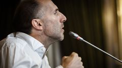 P�rez J�come, durante el �ltimo pleno en Ourense