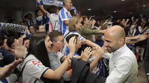 Celebrando la permanencia en Alvedro la temporada pasada.