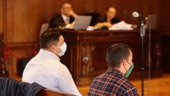 Braulio V�zquez (izquierda) y Luis P., en el juicio celebrado en la Audiencia de Pontevedra que ha motiva la condena ratificada por el TSXG.