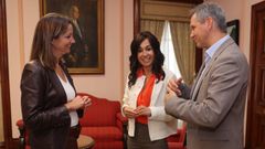 Lara M�ndez, Isabel Pardo de Vera y Jos� Mi�ones, este viernes en Lugo