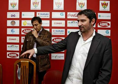 Pereira N�voa no completar� su regreso a las dependencias de O Couto.