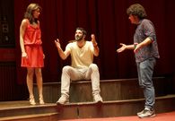 Touri��n, Sola y Amor protagonizan la obra