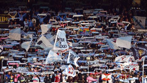 Aficionados del Celta, en un partido en Bala�dos.