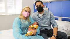 El Cl�nico realiza el primer parto natural en Espa�a de un ni�o sano con madre receptora de doble trasplante