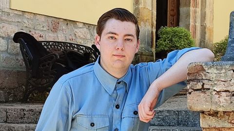 Andr�s Fern�ndez, ganador del premio Enriqueta Gonz�lez Rub�n de narrativa joven en asturiano 