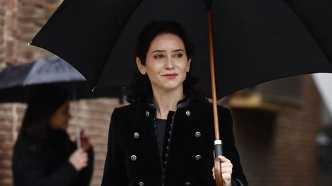 La presidenta de la Comunidad de Madrid, Isabel Diaz Ayuso a su llegada a la catedral ortodoxa griega de San Andr�s y San Demetrio de Madrid.