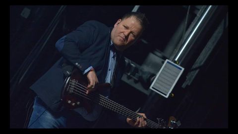 Suso Ferreirós tocaba como bajista en la orquesta Kubo, que fundó en el 2016