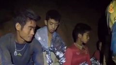 Angustia en Tailandia por c�mo sacar de la cueva inundada a los doce ni�os y su entrenador