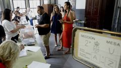 Mesa electoral en Viveiro (Lugo)