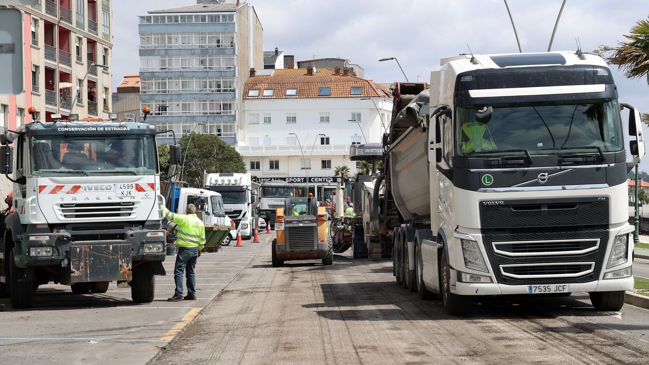 Portos invierte 180.000 euros en renovar pavimentos en vías principales de Ribeira y A Pobra