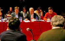 El �ltimo pleno de presupuestos en Pontevedra fue el 31 de enero del 2011. Entonces intervino por el PP Jos� Manuel Guill�n (en el centro), que un a�o despu�s dimiti� por diferencias con su portavoz.