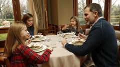 ��Qu� hay para cenar?�: Las im�genes nunca vistas de la familia real
