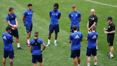 Los jugadores del Real Oviedo durante un entrenamiento en el Carlos Tartiere