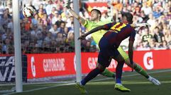 Neymar bate a Rulli para hacer el 1-0