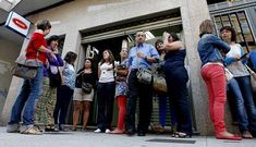 Los empleados de reprograf�a de la USC acudieron a primera hora a las oficinas de Maxin.
