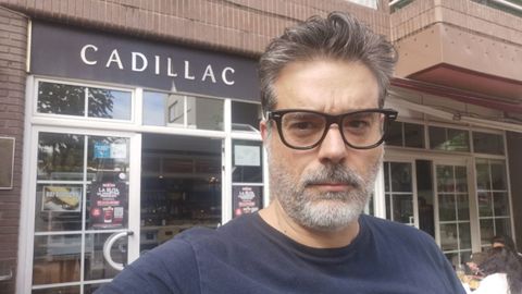 Javier Rodríguez Velasco, dueño del bar Cadillac, en Oviedo