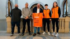 De izquierda a derecha: Mario Pillado, Jos� Luis S�ez, Efr�n Castro, Irene Su�rez y Ana Eliza Ribeiro.