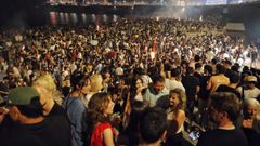 En la playa del Orz�n no cab�a ni un alfiler antes de medianoche