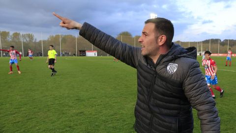 Alex Ortiz entrena al filial del CD Lugo.