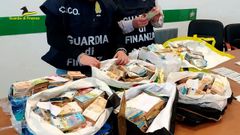 Dinero confiscado en Italia el d�a que arrestaron en Vigo a Vetrano y su esposa y registraron su casa y empresa.