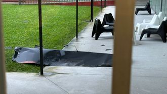 Una plancha del tejado del �nxel Casal