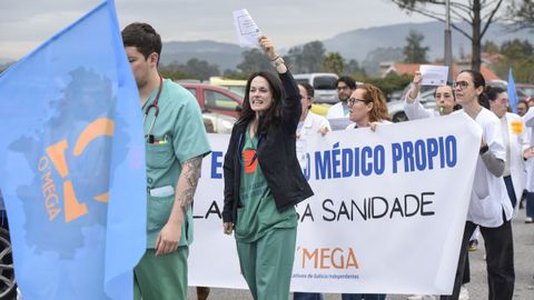 Concentraci&oacute;n de m&eacute;dicos en contra del estatuto marco en el Hospital Montecelo en una foto de hace varias semanas