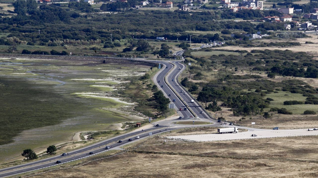 O Grove apuesta por desdoblar la Autovía do Salnés como única salida viable a los atascos