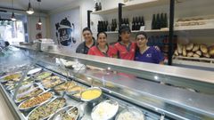 El equipo de La Cazuela, que acaba de renovar su imagen