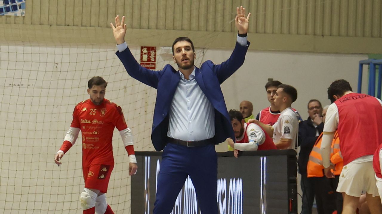 Gerard deja atrás la «impotencia» y recupera su sitio en O Parrulo Ferrol